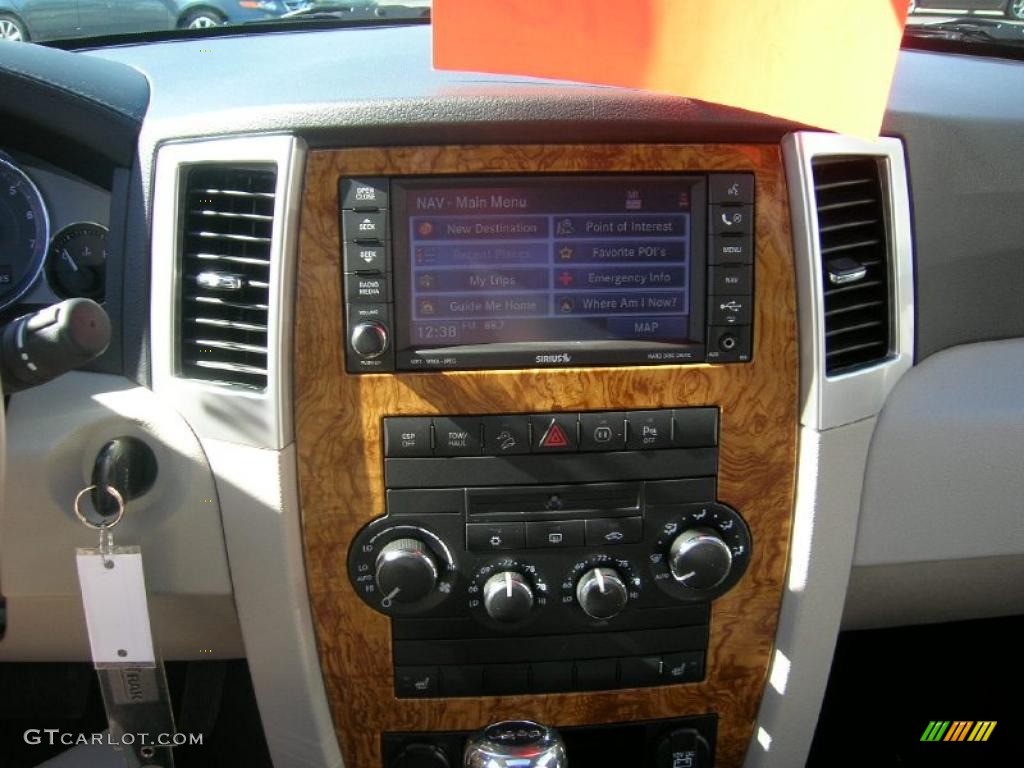 2009 Jeep Grand Cherokee Limited 4x4 Controls Photo #38399808
