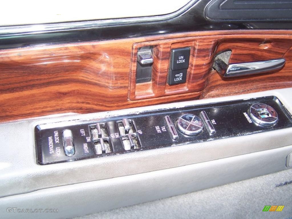 1998 Buick LeSabre Custom Controls Photo #38400472