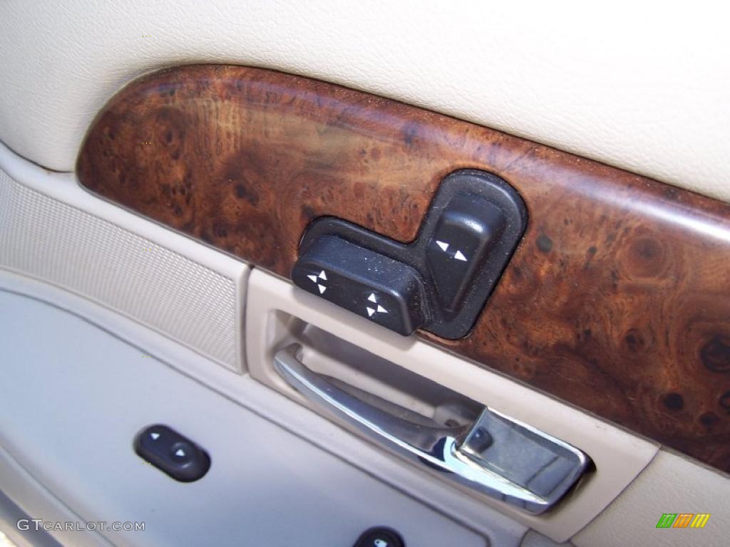 2006 Grand Marquis LS - Light Tundra Metallic / Light Camel photo #19