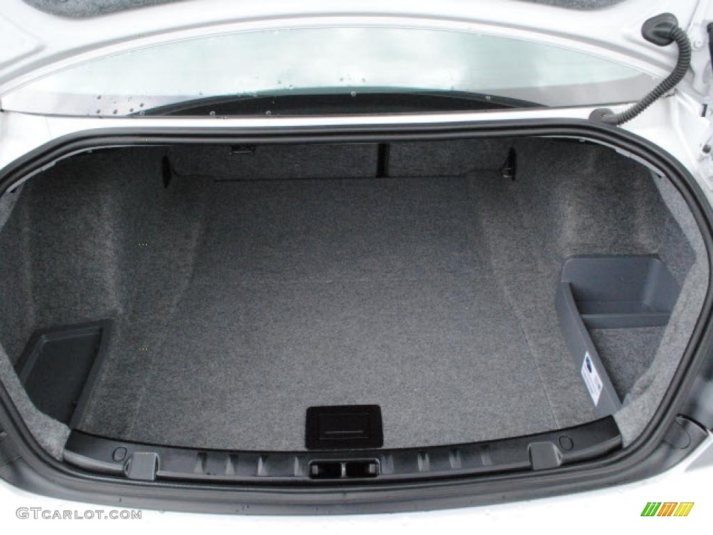 2009 BMW 3 Series 328i Coupe Trunk Photo #38401367