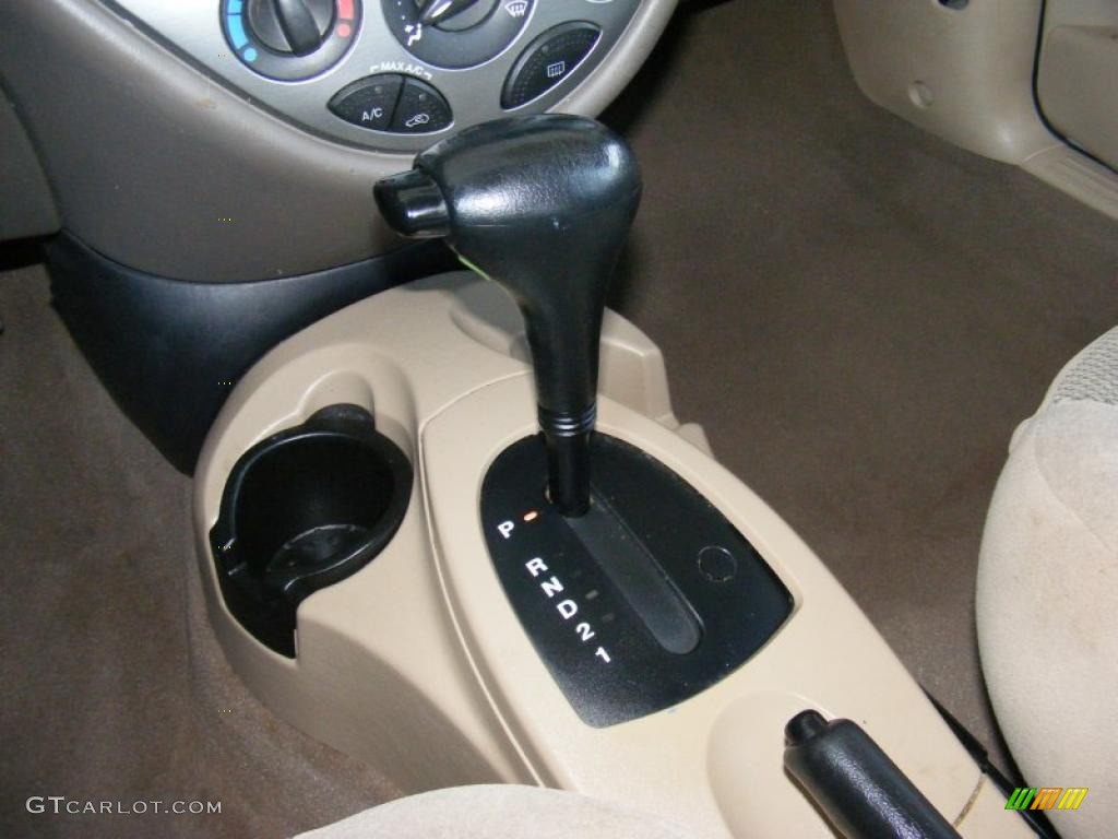 2002 Ford Focus ZX5 Hatchback 4 Speed Automatic Transmission Photo #38403008