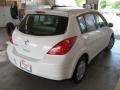 Fresh Powder - Versa 1.8 S Hatchback Photo No. 15