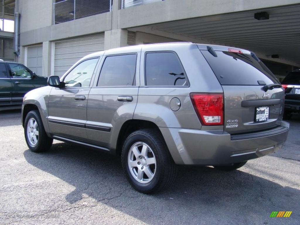 2008 Grand Cherokee Laredo 4x4 - Mineral Gray Metallic / Dark Slate Gray photo #7