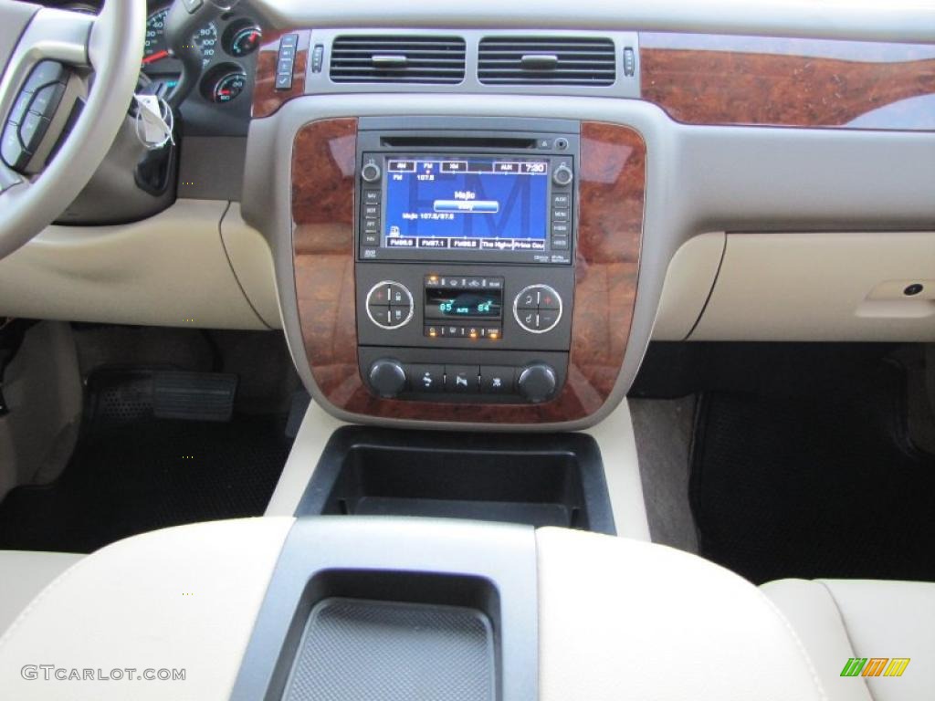 2011 Tahoe LT - Summit White / Light Cashmere/Dark Cashmere photo #17