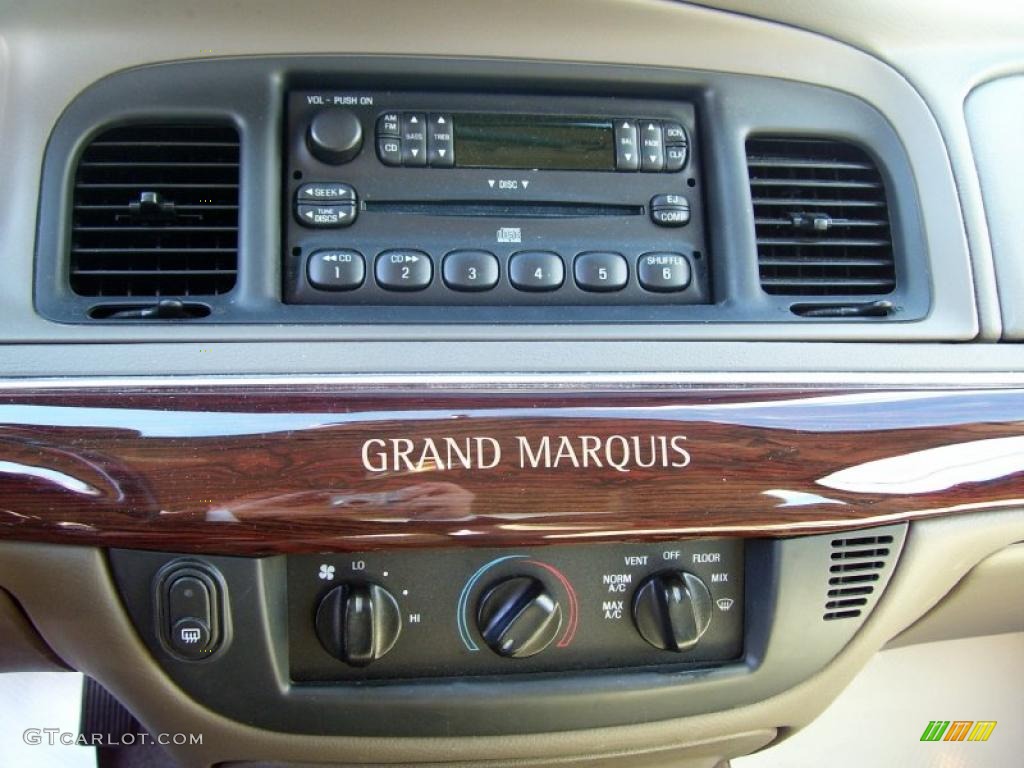 2004 Grand Marquis GS - Arizona Beige Metallic / Medium Parchment photo #5