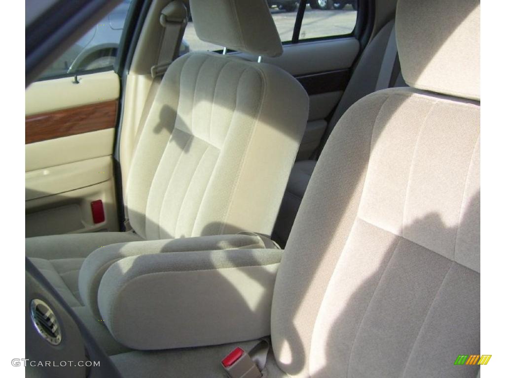 2004 Grand Marquis GS - Arizona Beige Metallic / Medium Parchment photo #15