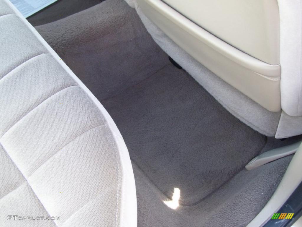 2004 Grand Marquis GS - Arizona Beige Metallic / Medium Parchment photo #19