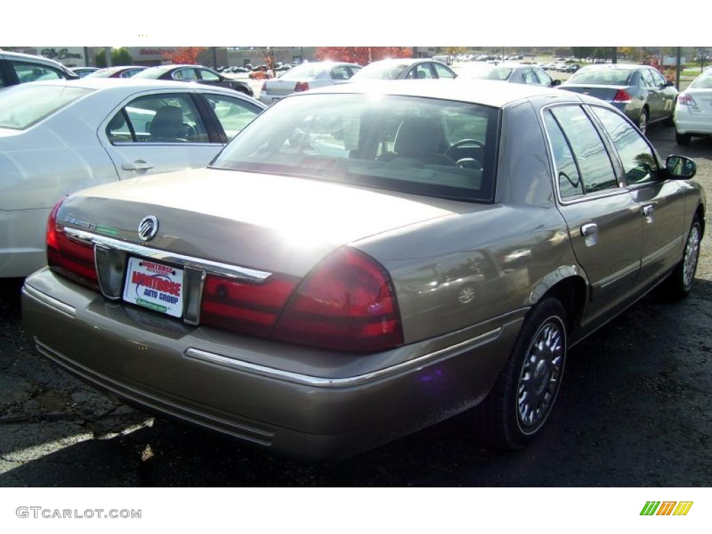2004 Grand Marquis GS - Arizona Beige Metallic / Medium Parchment photo #21