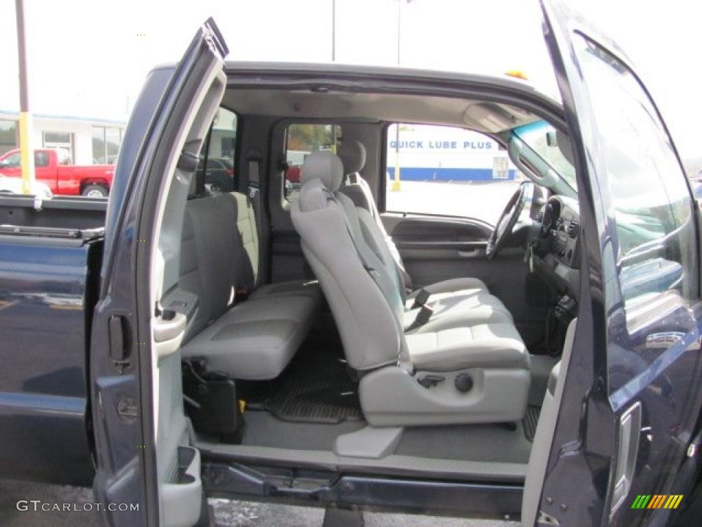 Medium Flint Interior 2006 Ford F350 Super Duty XLT SuperCab 4x4 Dually Photo #38406620