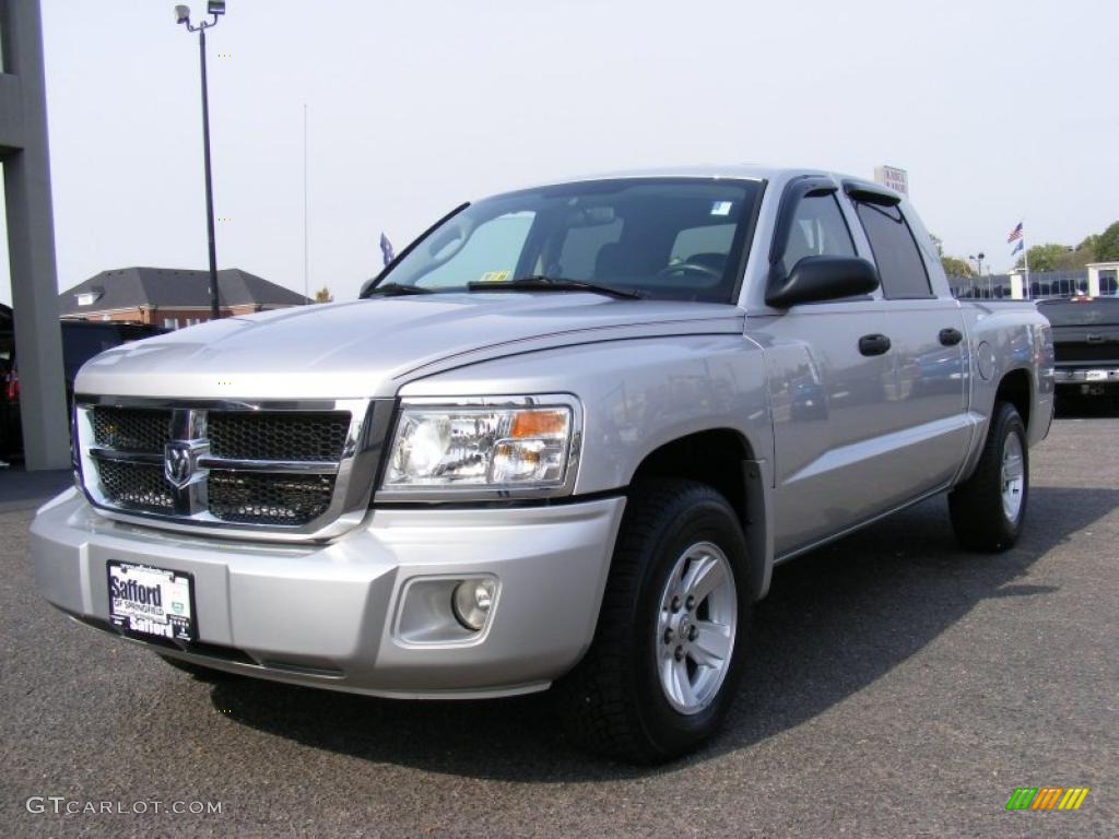 Bright Silver Metallic 2008 Dodge Dakota SLT Crew Cab 4x4 Exterior Photo #38406848