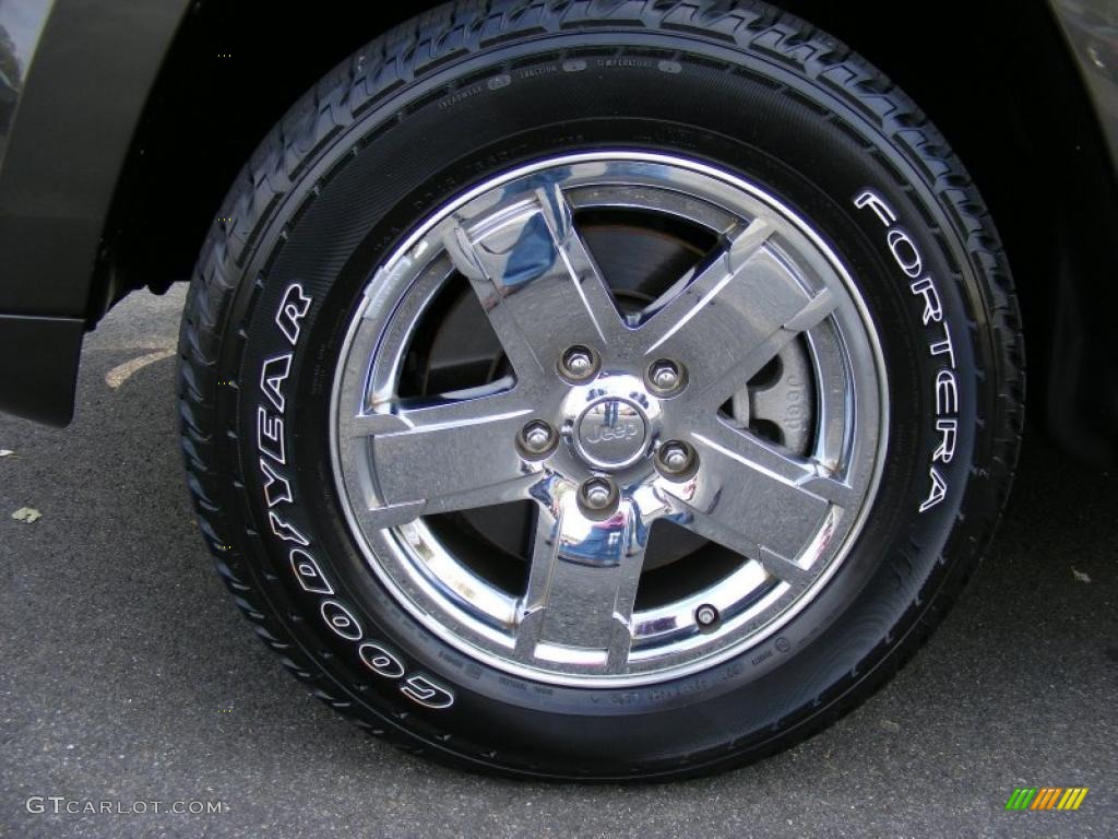 2006 Jeep Grand Cherokee Overland 4x4 Wheel Photo #38407248