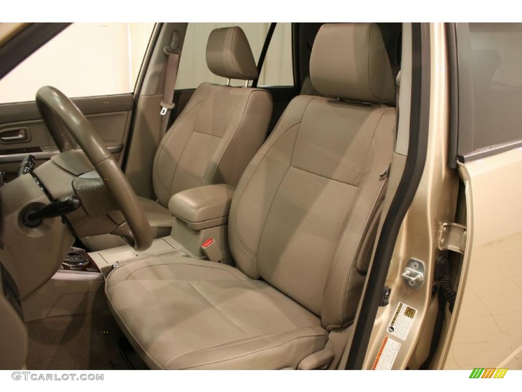 Beige Interior 2007 Suzuki Grand Vitara Luxury 4x4 Photo #38408664