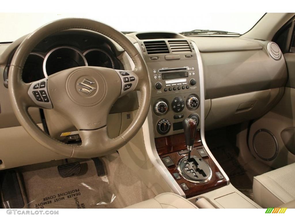 2007 Suzuki Grand Vitara Luxury 4x4 Beige Dashboard Photo #38408672