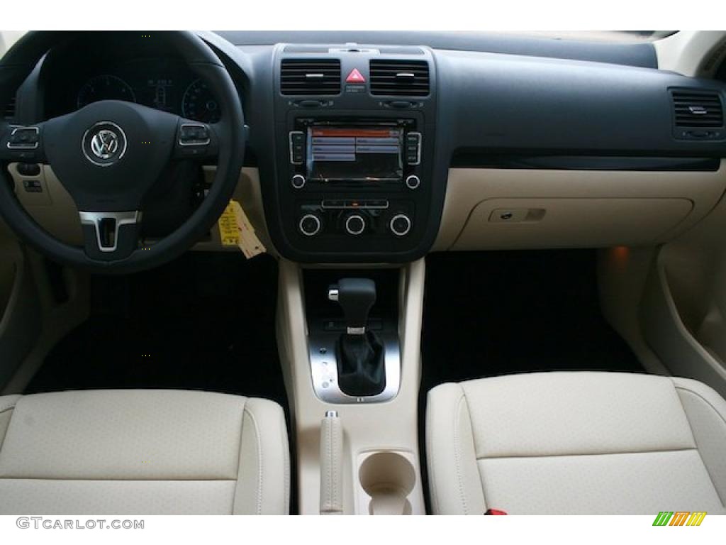 2010 Volkswagen Jetta TDI Sedan Cornsilk Beige Dashboard Photo #38409016