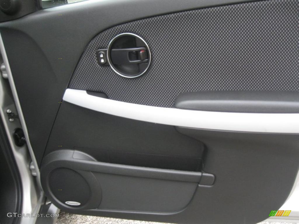 2007 Pontiac Torrent AWD Door Panel Photos