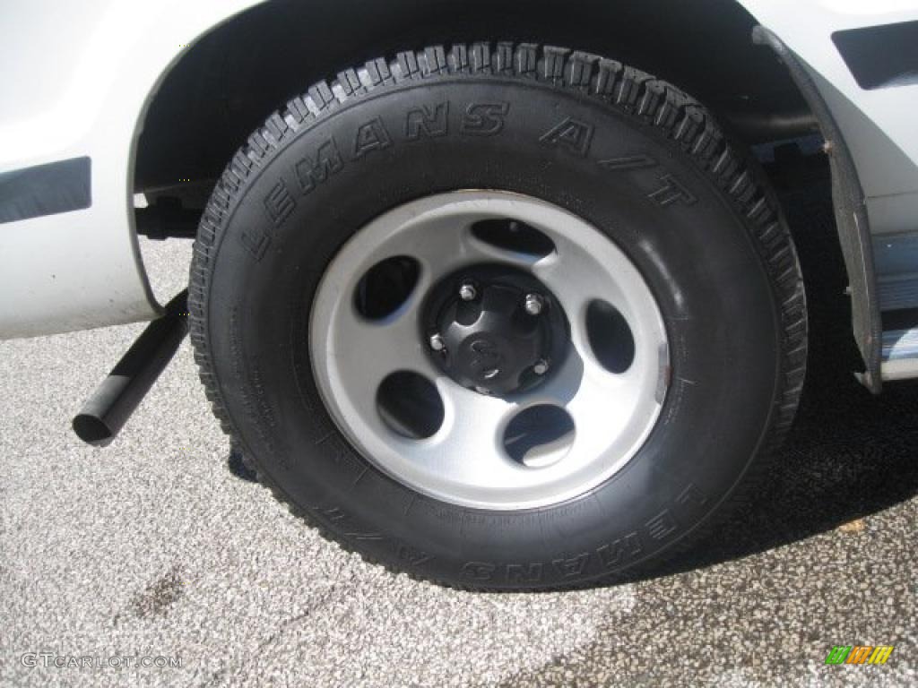 2003 Dodge Ram Van 1500 Passenger Wheel Photo #38410428