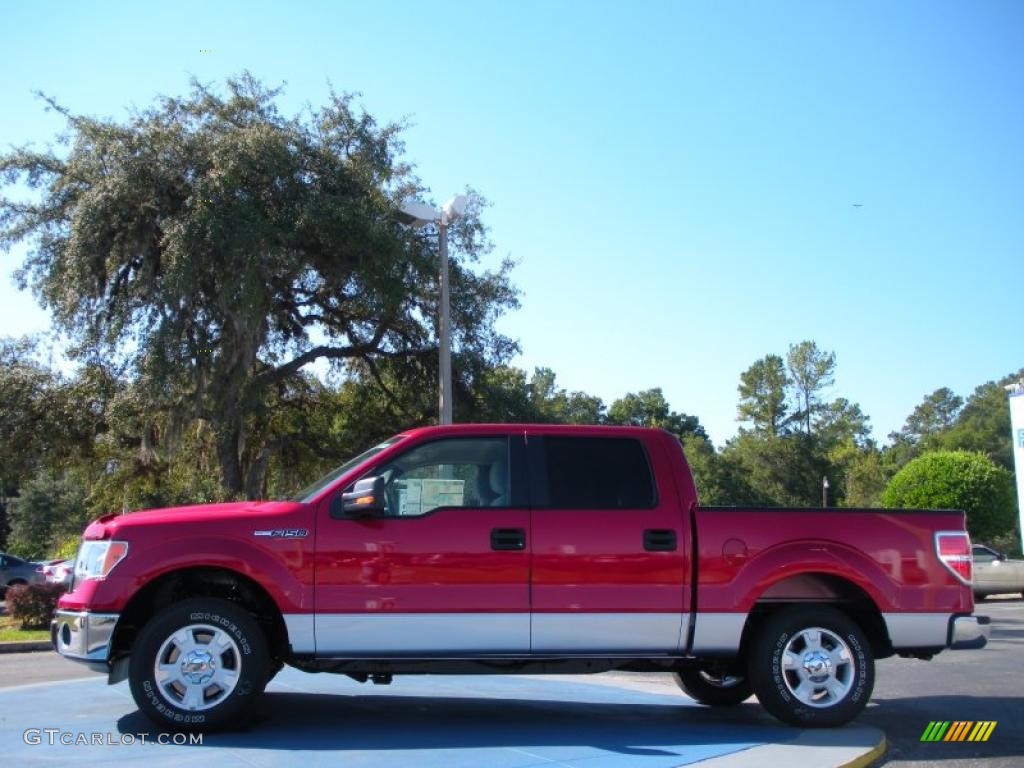 2010 F150 XLT SuperCrew - Red Candy Metallic / Medium Stone photo #2