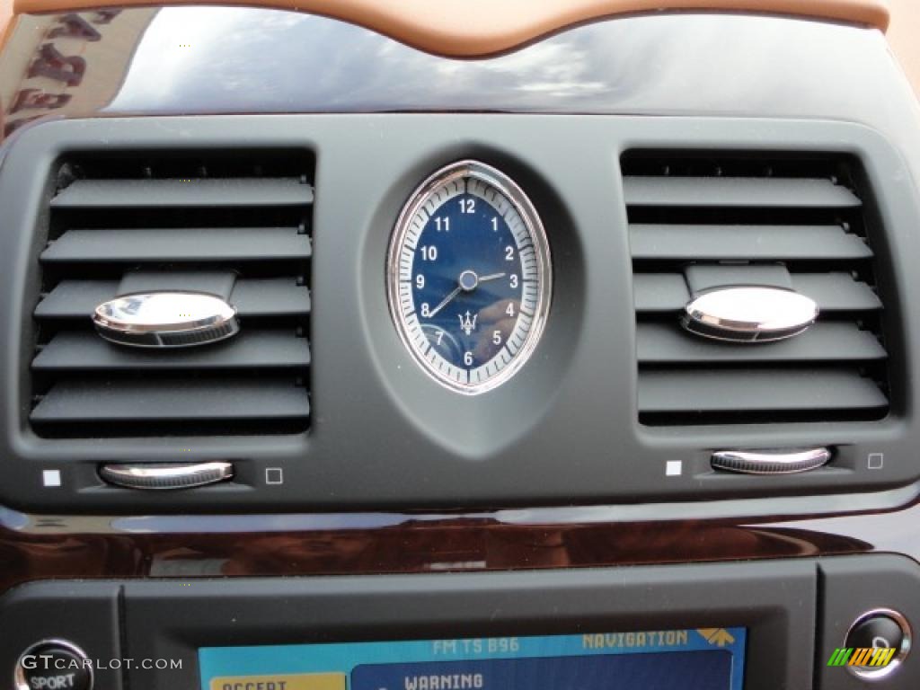 2007 Maserati Quattroporte Executive GT Controls Photo #38416509