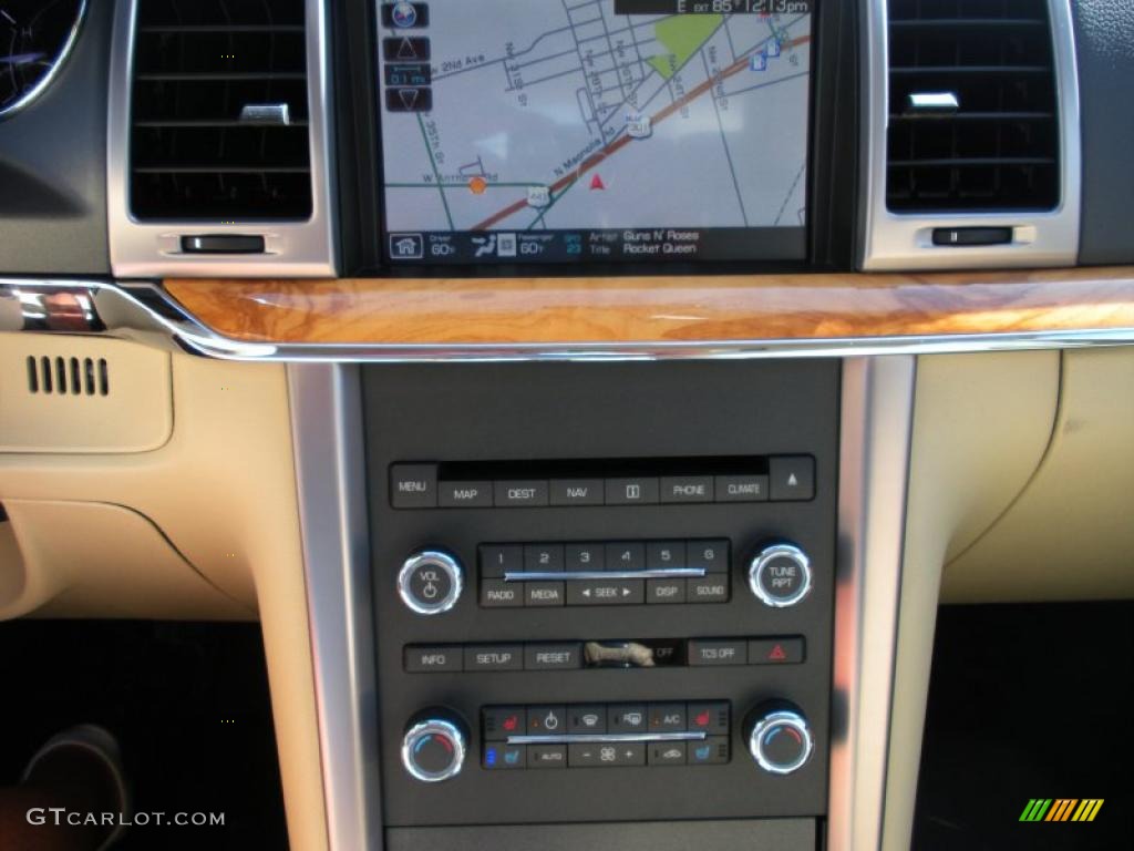 2011 Lincoln MKZ FWD Controls Photo #38416845