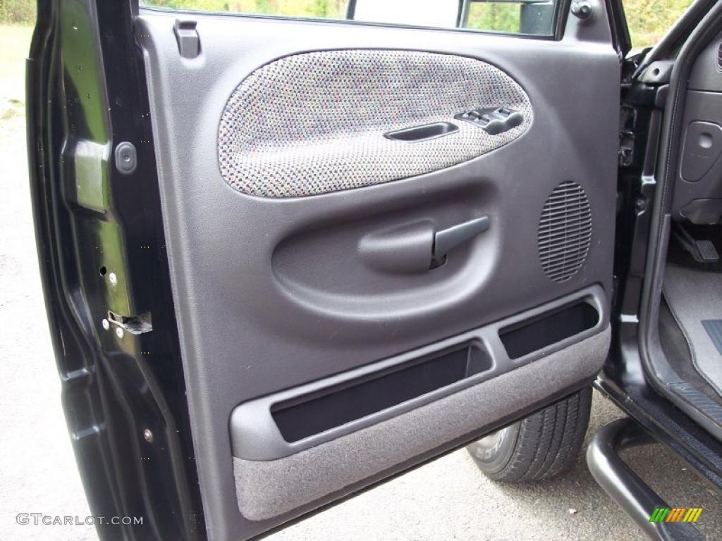 2001 Dodge Ram 3500 SLT Quad Cab 4x4 Dually Mist Gray Door Panel Photo #38417801
