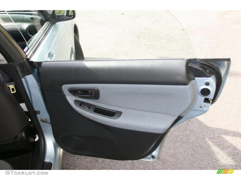 2005 Subaru Impreza Outback Sport Wagon Gray Tricot Door Panel Photo #38417805