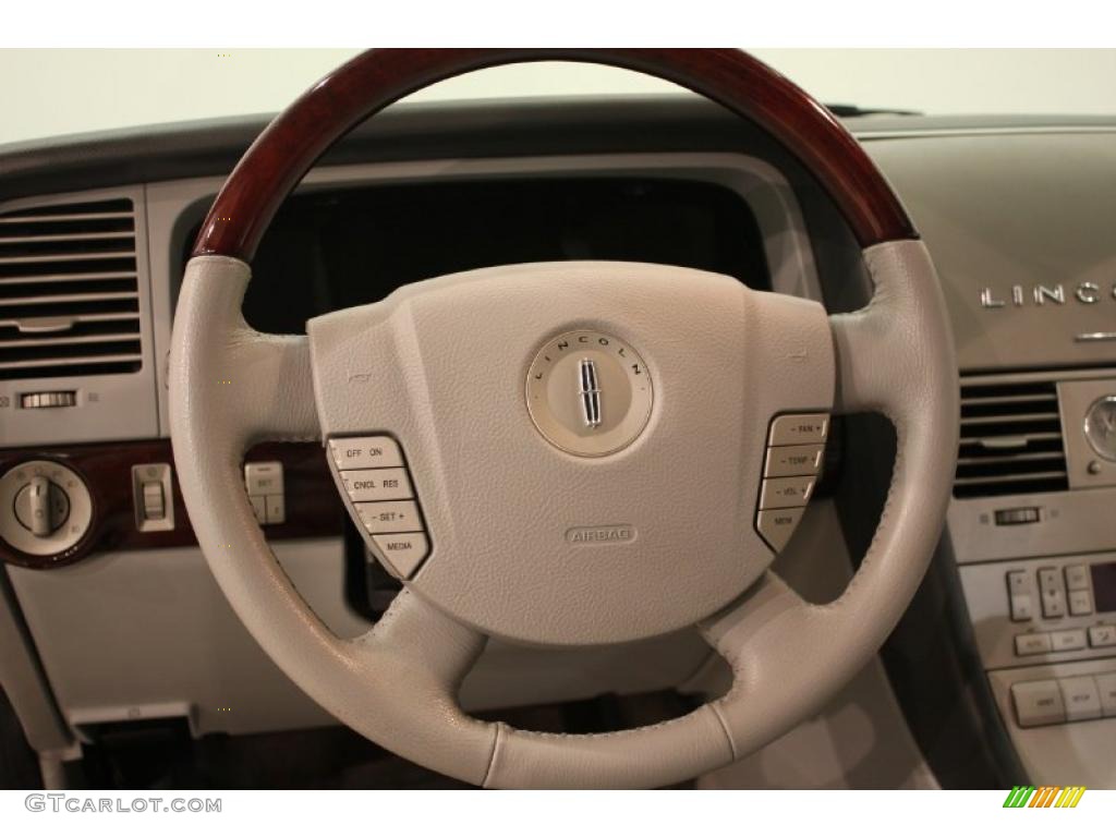 2005 Lincoln Aviator Luxury AWD Dove Grey Steering Wheel Photo #38417857