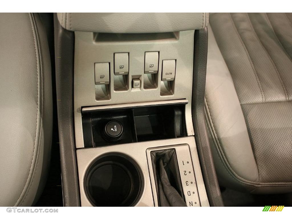 2005 Lincoln Aviator Luxury AWD Controls Photo #38418045