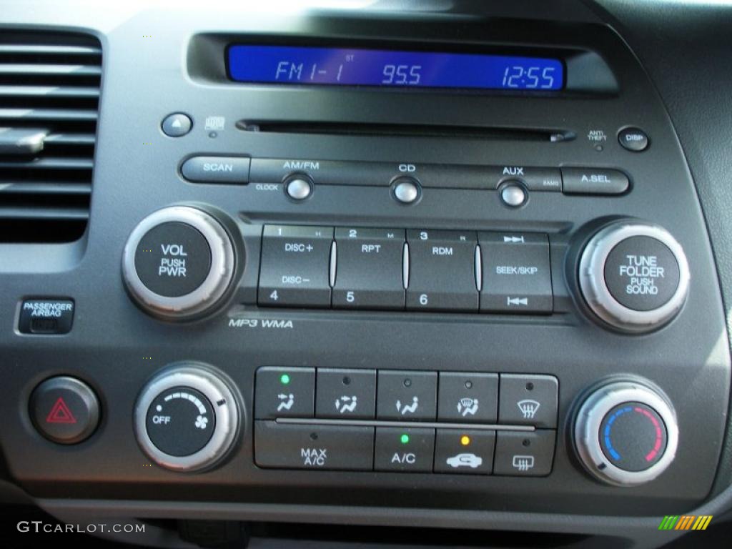 2009 Honda Civic DX-VP Sedan Controls Photo #38419305