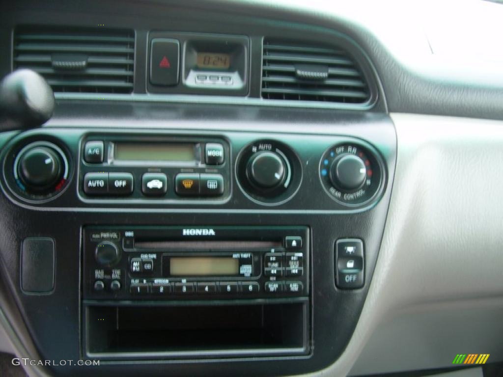 2002 Honda Odyssey EX Controls Photo #38421500