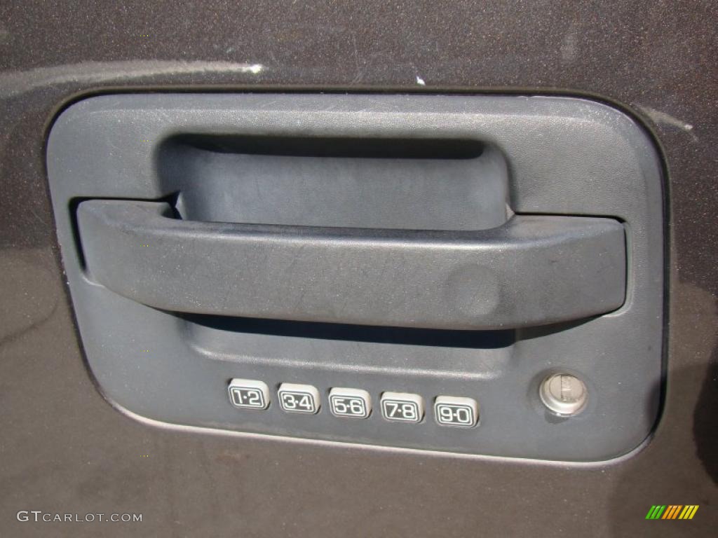 2005 F150 Lariat SuperCrew - Dark Stone Metallic / Tan photo #32