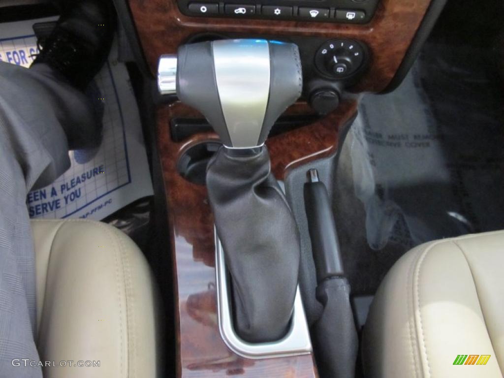 2007 GMC Envoy SLT Transmission Photos