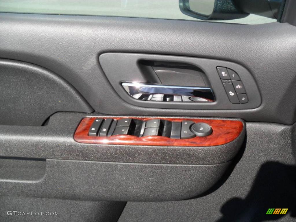 2011 Chevrolet Silverado 3500HD LTZ Crew Cab 4x4 Dually Controls Photo #38424349