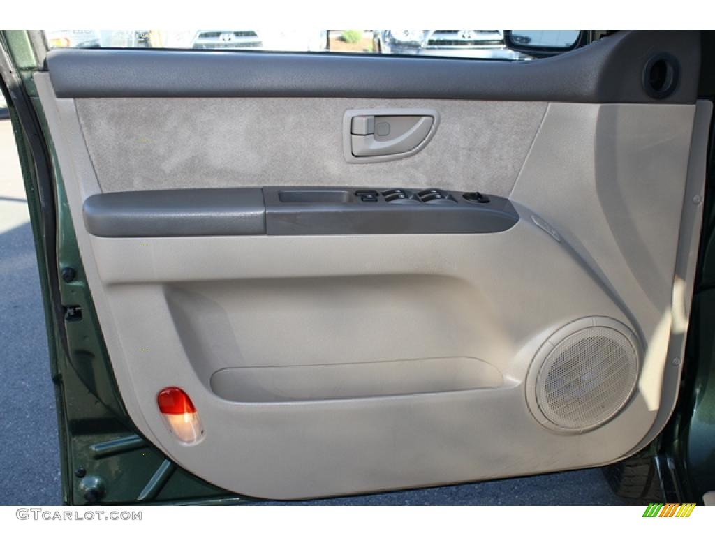 2003 Kia Sorento LX 4WD Beige Door Panel Photo #38424593