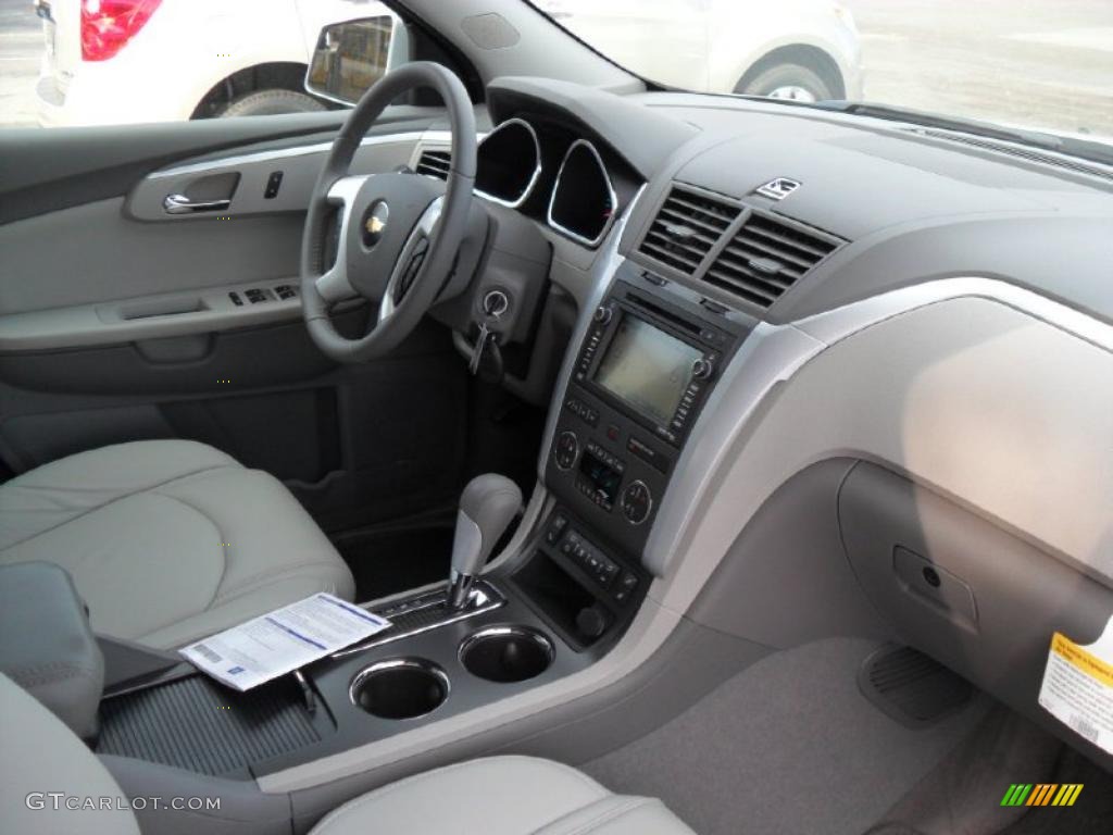 Dark Gray/Light Gray Interior 2011 Chevrolet Traverse LT Photo #38425389