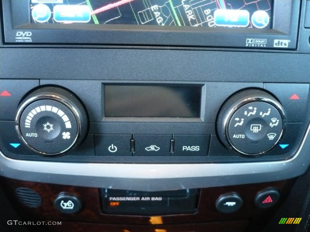 2008 Cadillac SRX 4 V8 AWD Controls Photo #38426061