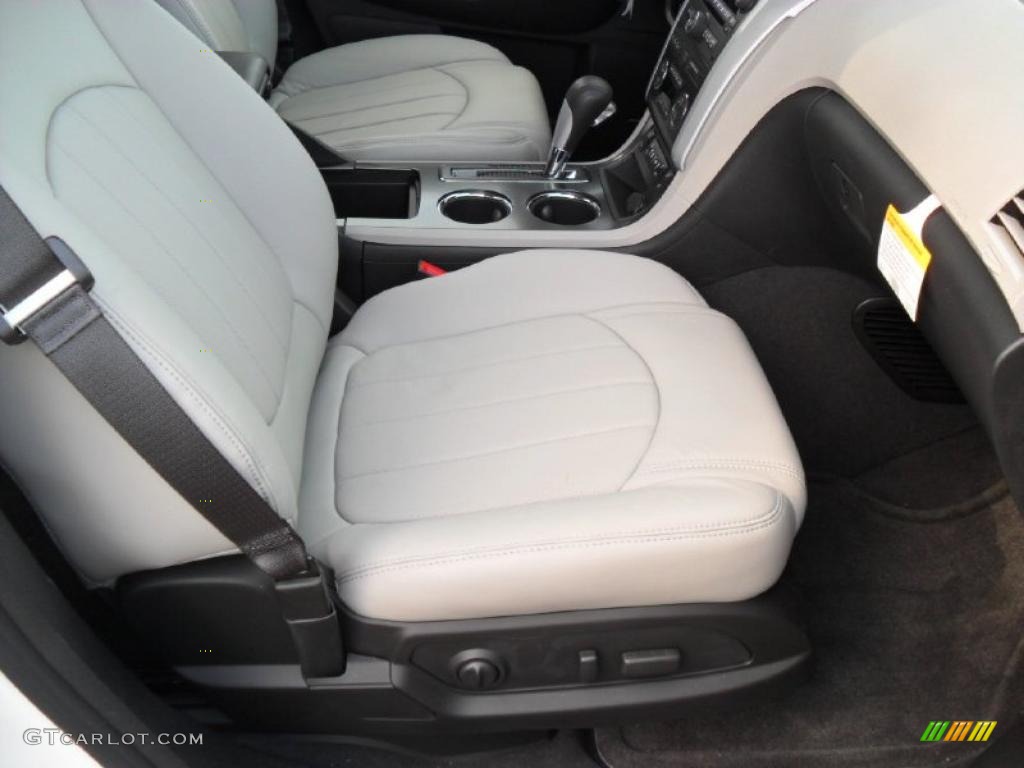 Light Gray/Ebony Interior 2011 Chevrolet Traverse LTZ Photo #38426145