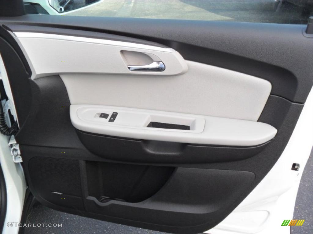 2011 Chevrolet Traverse LTZ Light Gray/Ebony Door Panel Photo #38426173