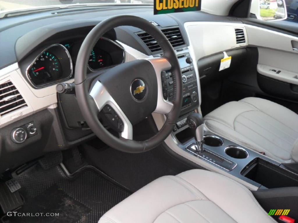 Light Gray/Ebony Interior 2011 Chevrolet Traverse LTZ Photo #38426237