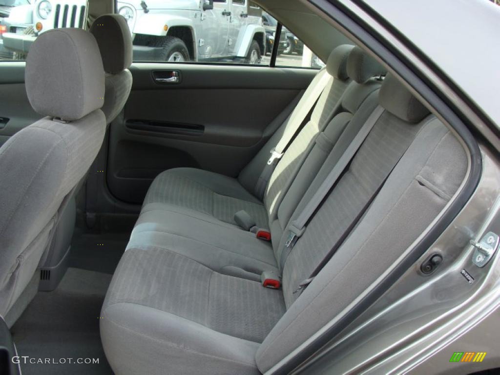 Gray Interior 2005 Toyota Camry LE V6 Photo #38426925