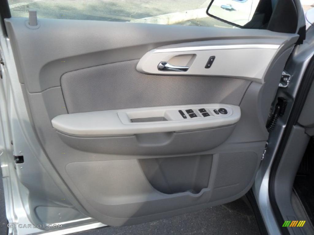 2011 Chevrolet Traverse LS Dark Gray/Light Gray Door Panel Photo #38427225