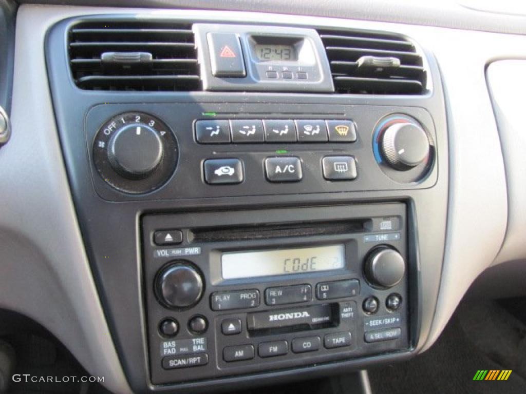 2001 Honda Accord Value Package Sedan Controls Photo #38427625