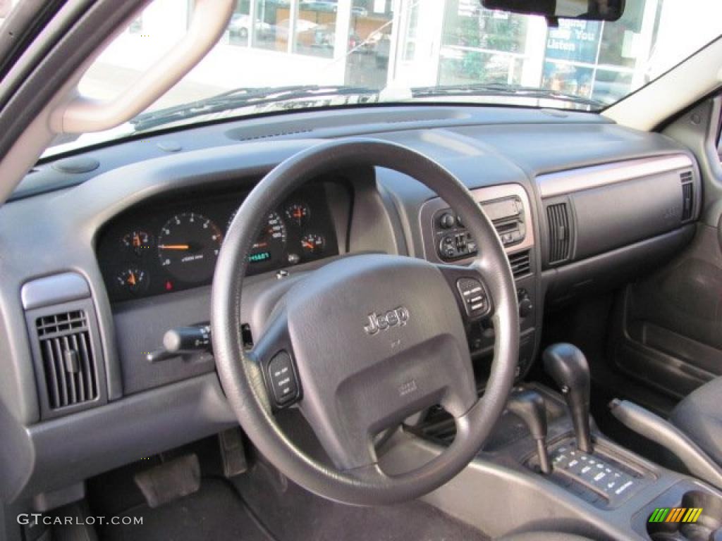2003 Grand Cherokee Laredo 4x4 - Brilliant Black / Dark Slate Gray photo #11