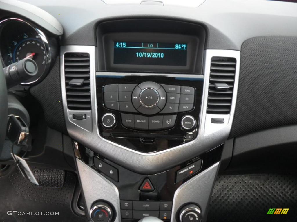 2011 Chevrolet Cruze LTZ Controls Photo #38428437