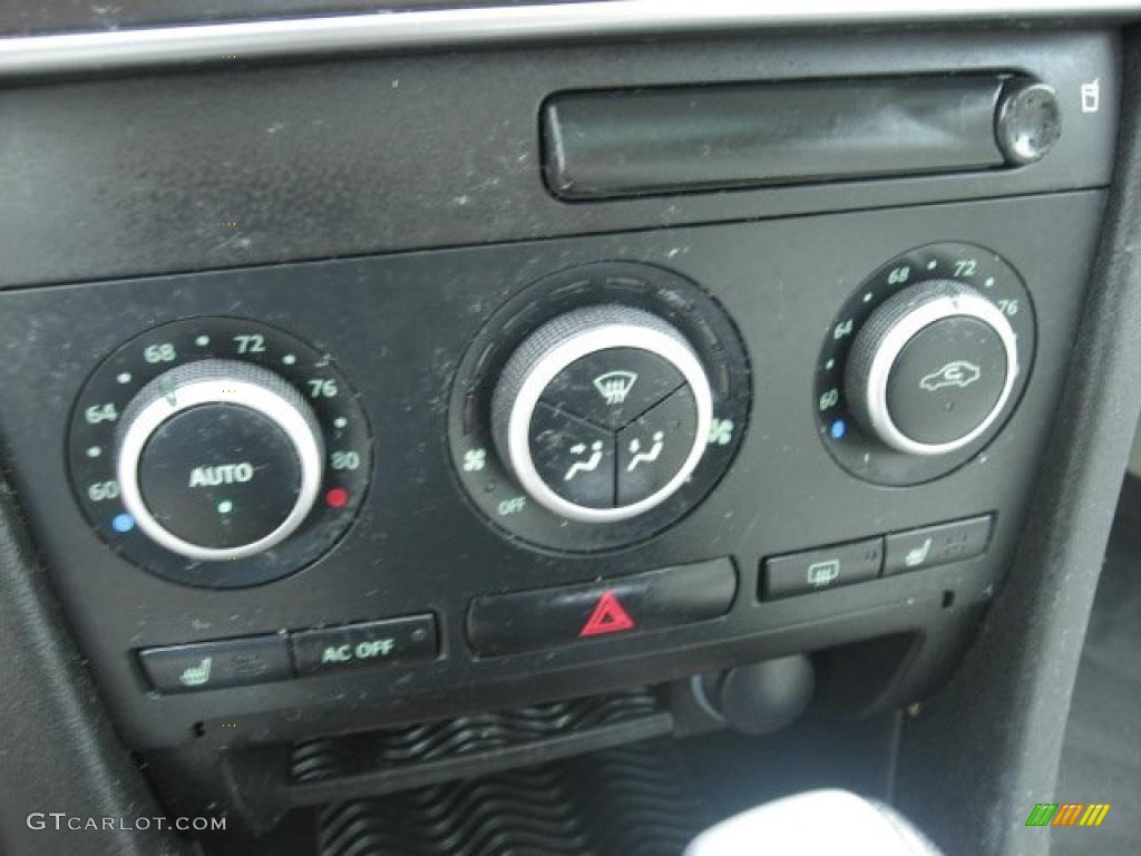2007 Saab 9-3 2.0T SportCombi Wagon Controls Photo #38429081