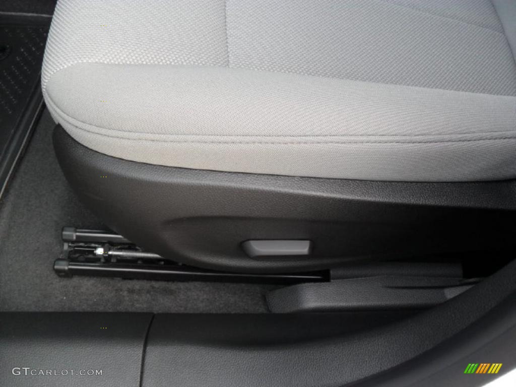 Medium Titanium Interior 2011 Chevrolet Cruze LT Photo #38429185
