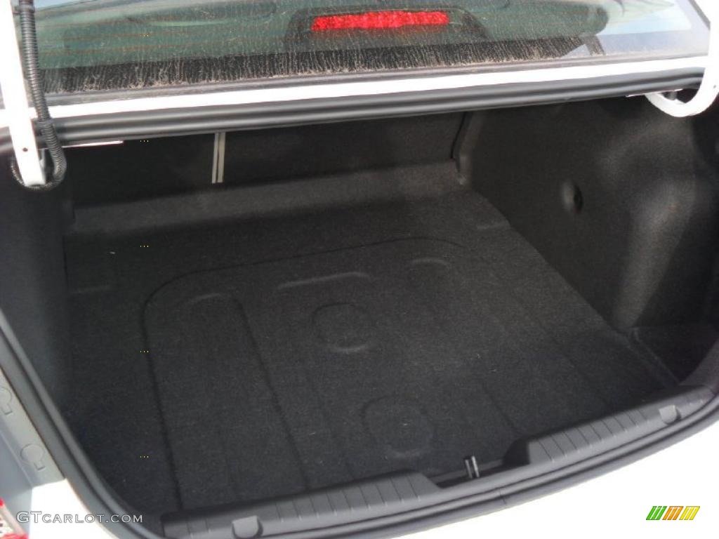 2011 Chevrolet Cruze LT Trunk Photo #38429353