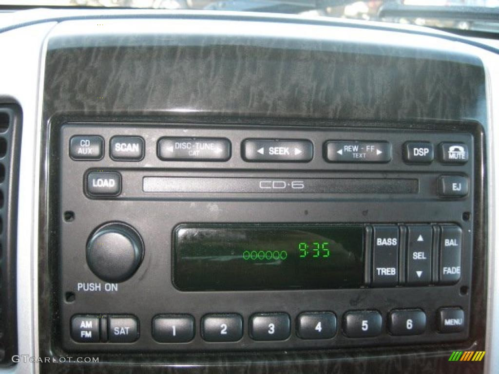 2005 Mercury Mariner V6 Premier 4WD Controls Photo #38429633