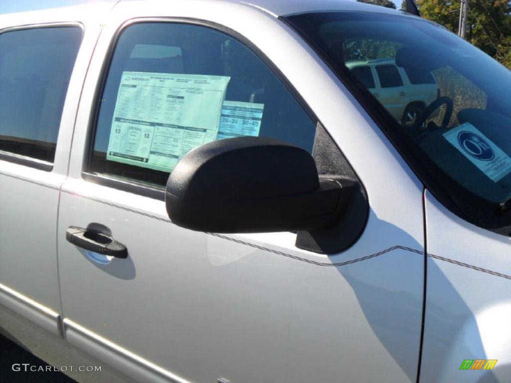 2011 Silverado 1500 LS Crew Cab 4x4 - Sheer Silver Metallic / Dark Titanium photo #22