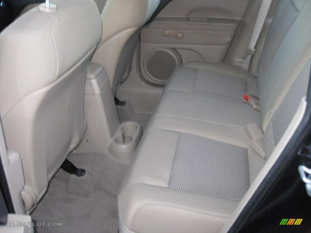 Light Pebble Beige Interior 2009 Jeep Patriot Sport 4x4 Photo #38430017