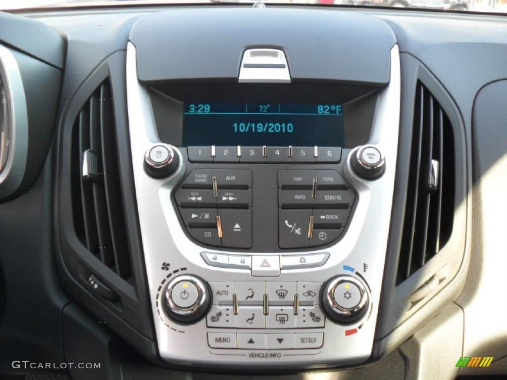 2011 Chevrolet Equinox LT Controls Photo #38430485